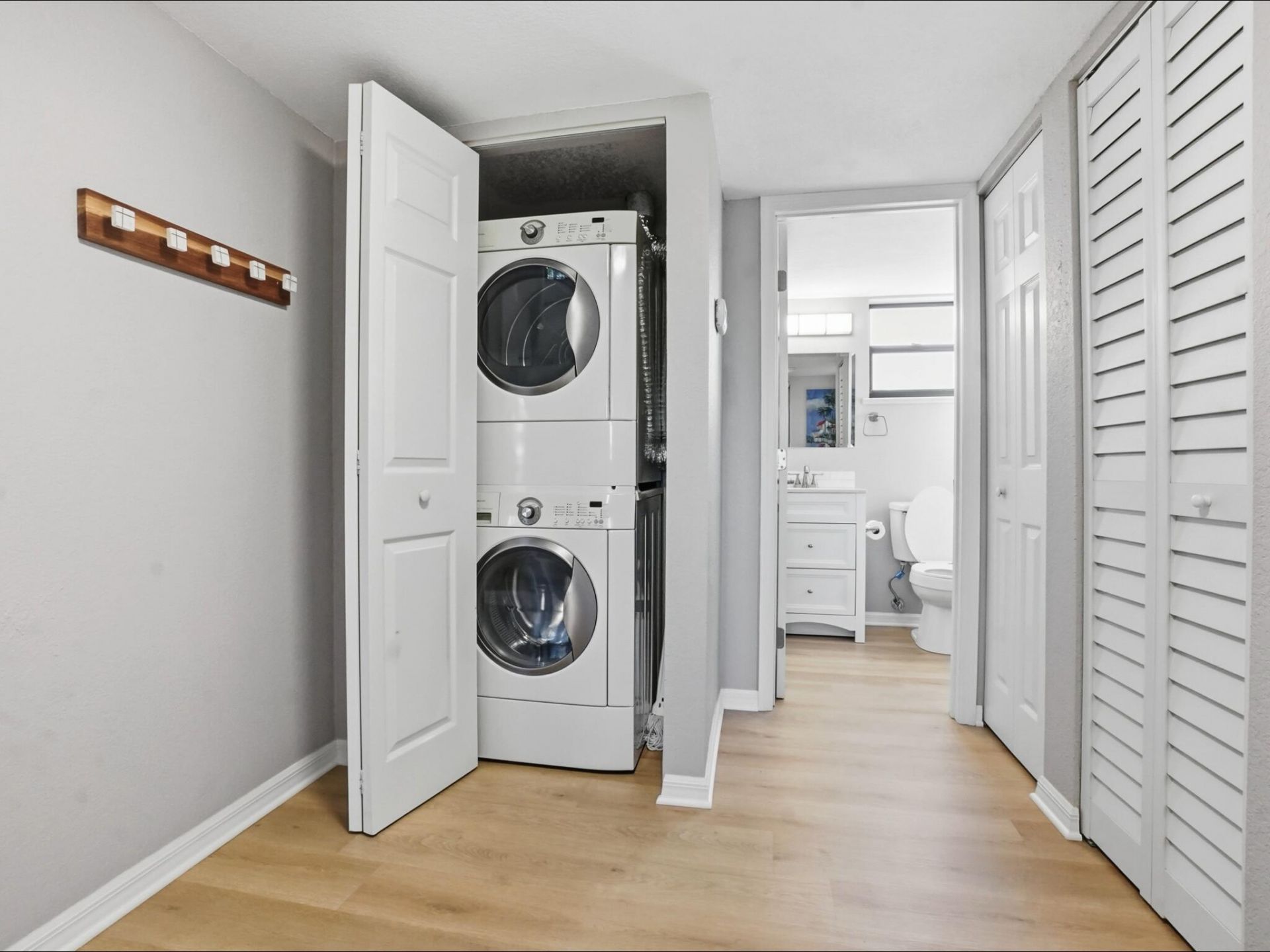 3206 S Lakeview Circle, Unit 1105, Hutchinson Island, FL 34949 Photo