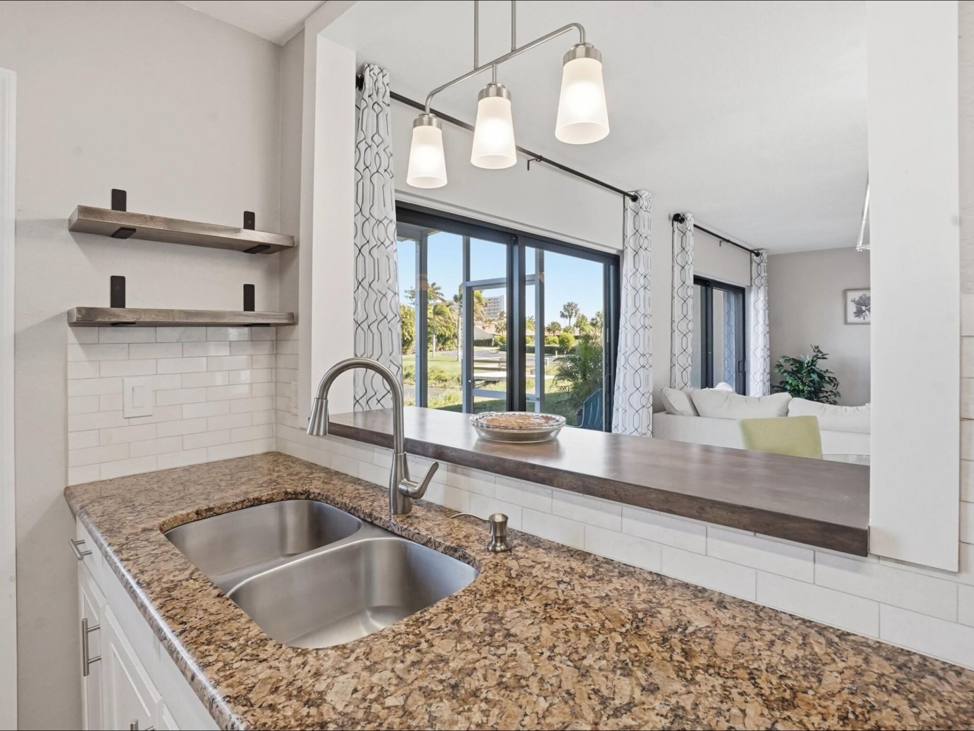 3206 S Lakeview Circle, Unit 1105, Hutchinson Island, FL 34949 Photo