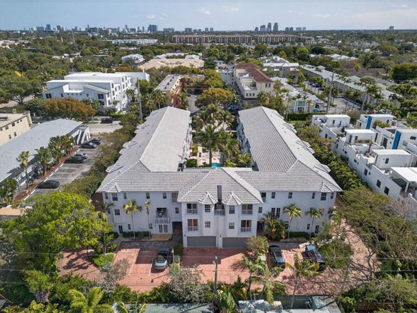 2725 NE 8th Ave, Unit 109, Wilton Manors, FL 33334