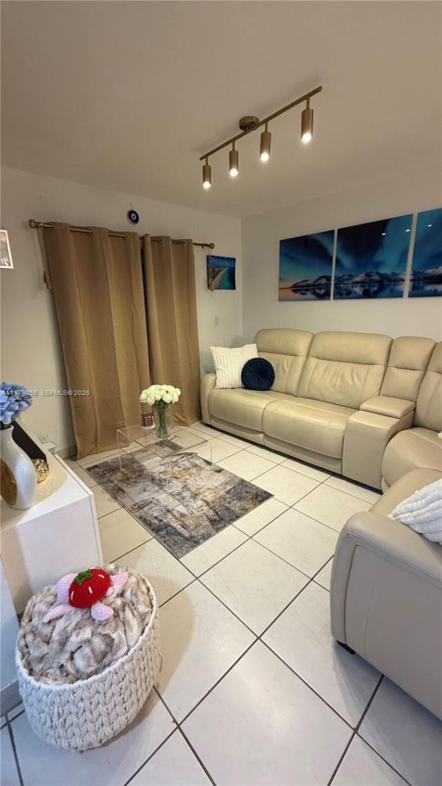 3011 W 76th St , Unit A-104, Hialeah, FL 33018 Photo