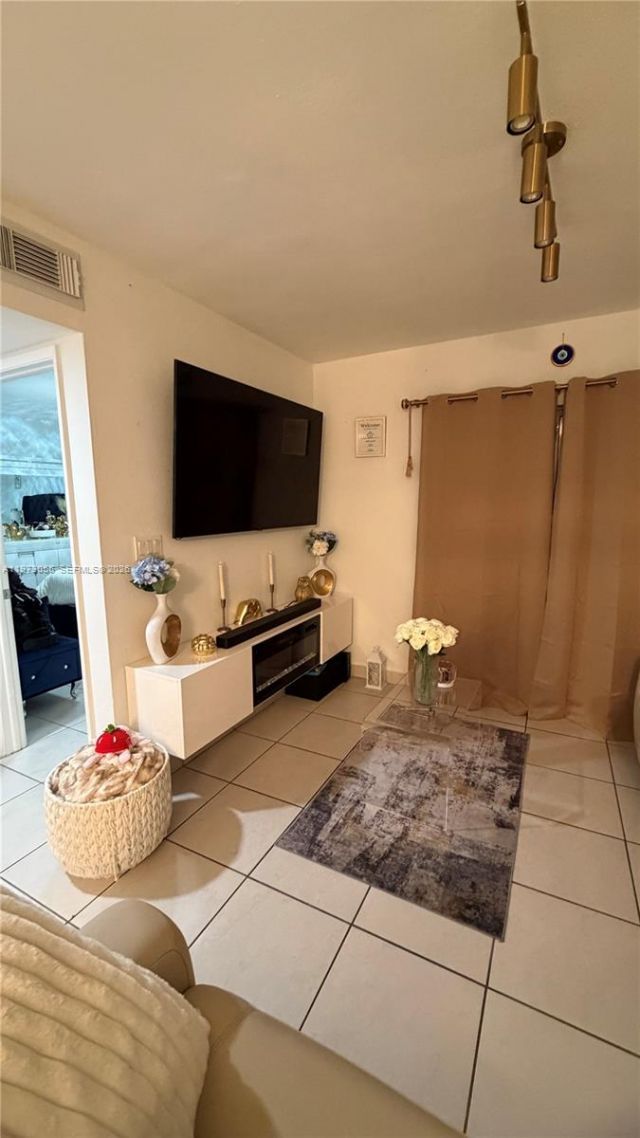 3011 W 76th St , Unit A-104, Hialeah, FL 33018 Photo