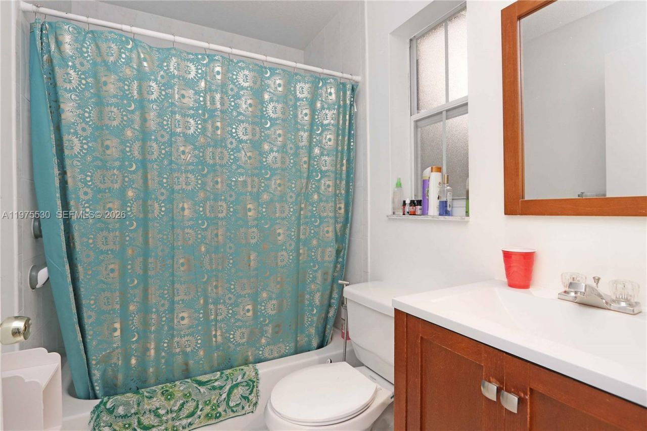 8451 NW 138th St, Unit 2303, Miami Lakes, FL 33016 Photo