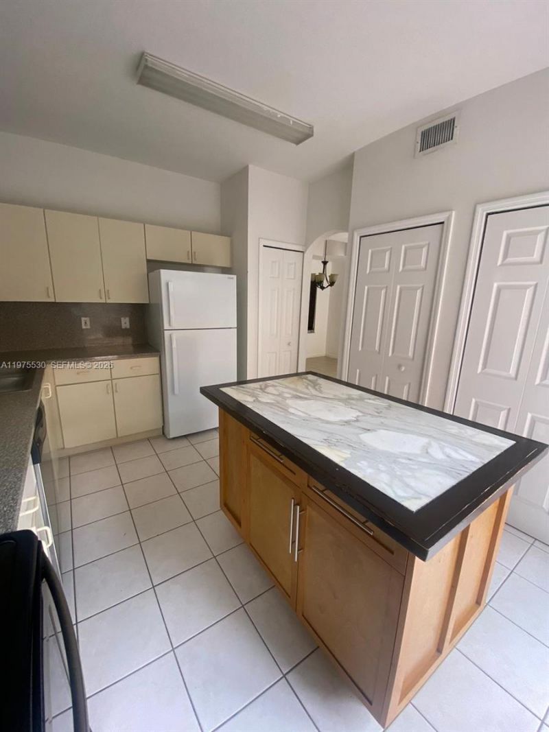 8451 NW 138th St, Unit 2303, Miami Lakes, FL 33016 Photo
