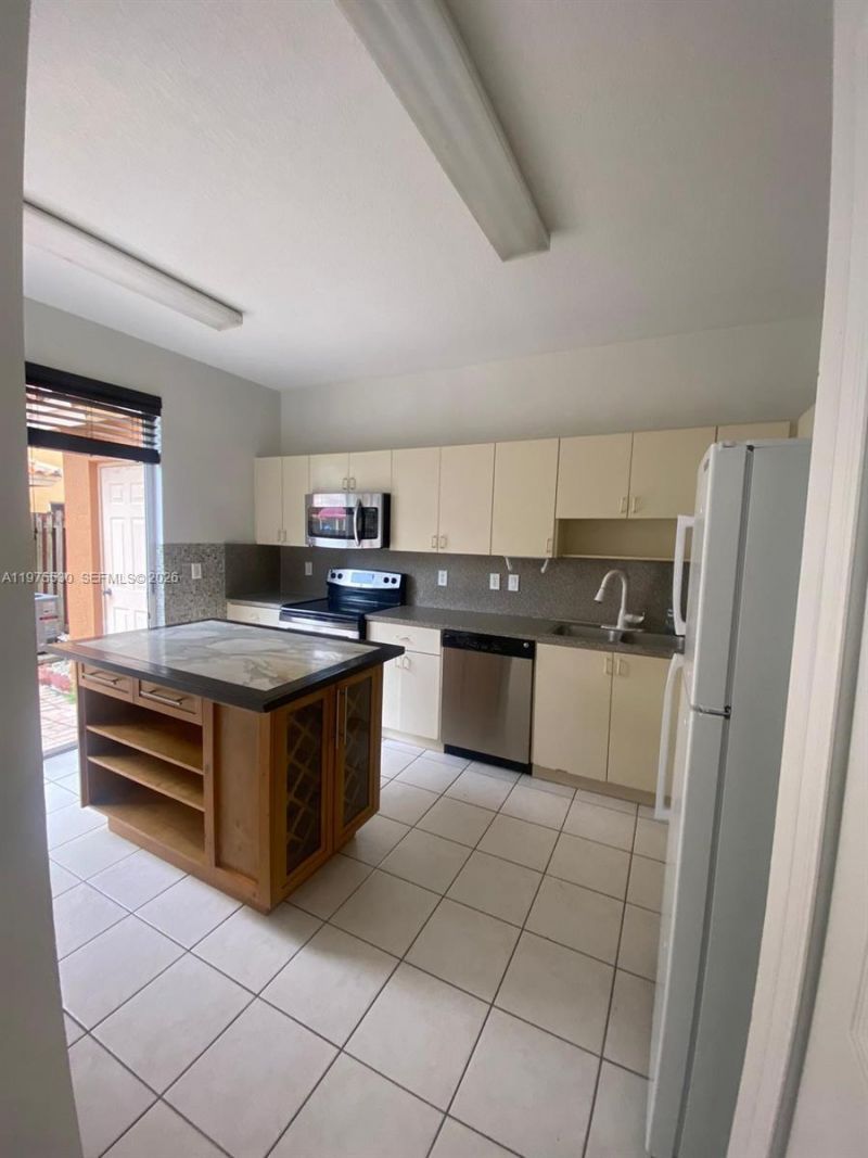 8451 NW 138th St, Unit 2303, Miami Lakes, FL 33016 Photo