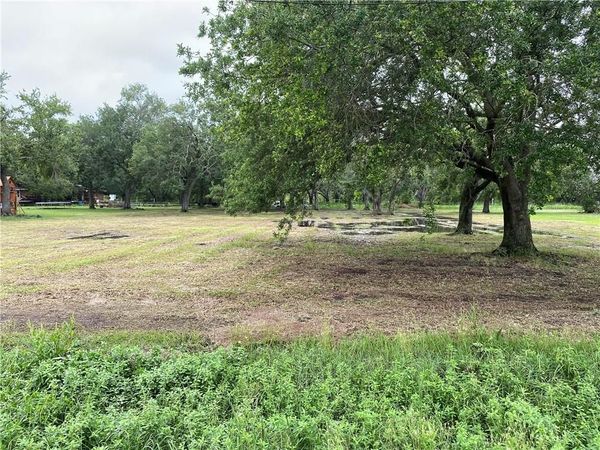 5 YACHT PEN Lane , Lafitte, LA 70067