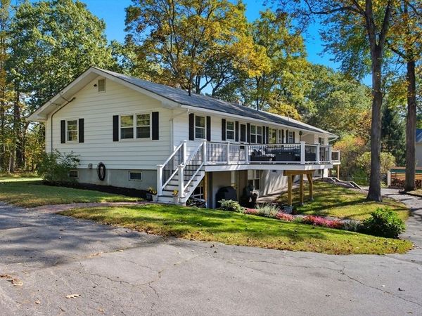 534 Forest St, Methuen, MA 01844