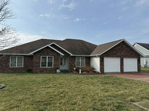 1111 Early Bird Lane , Marion, IL 62959