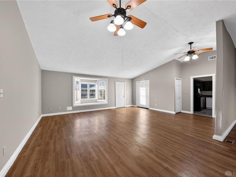 304 Applegate Road, Englewood, OH 45322 Photo 12