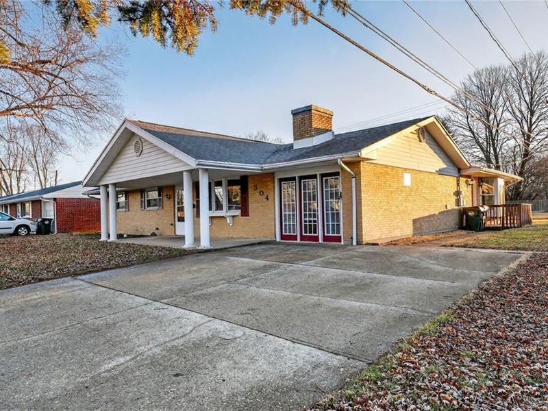 304 Applegate Road, Englewood, OH 45322 Photo 3