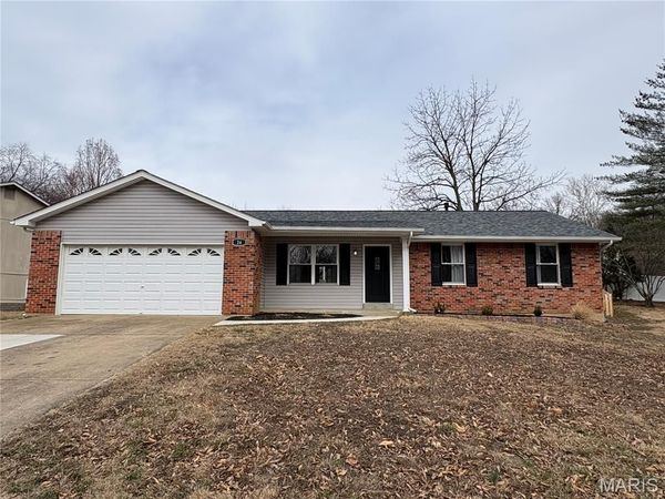 24 Brooker Court, St Peters, MO 63376