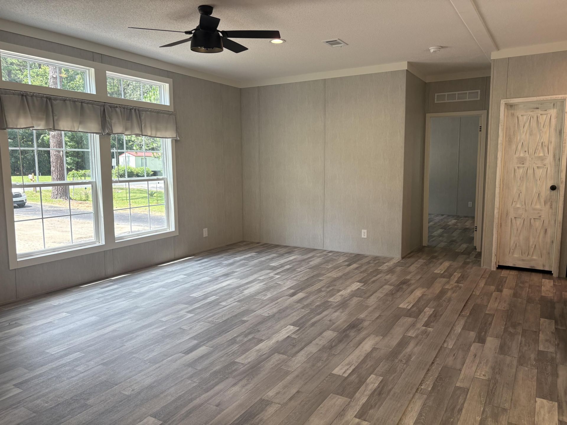 3323 Prices Bridge Lane Photo 7