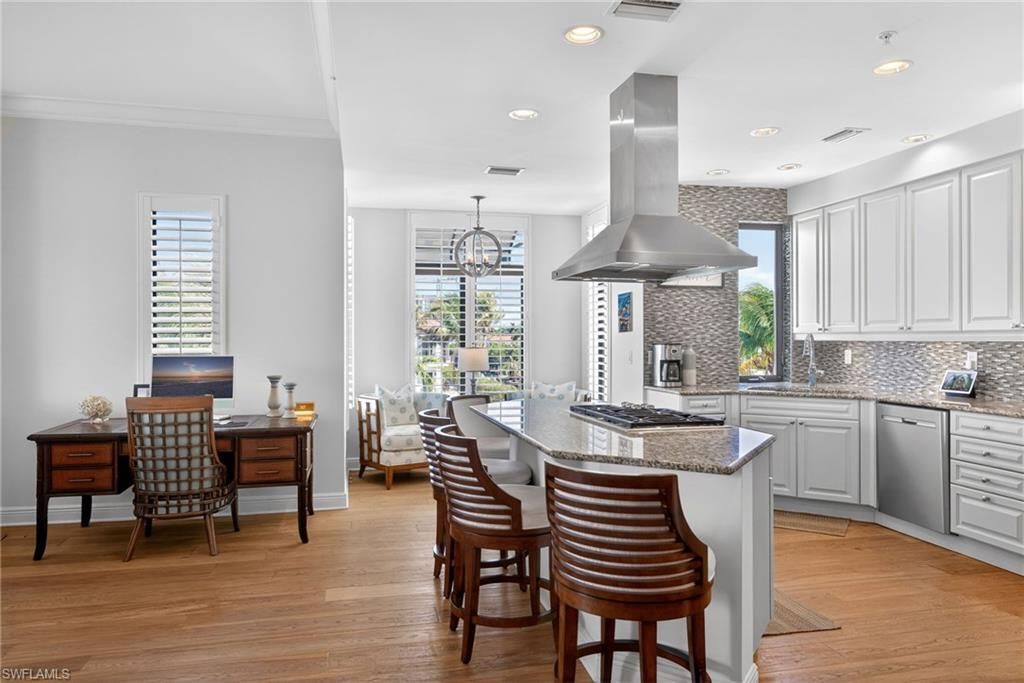 1540 5th Ave S, Unit D305, Naples, FL 34102 Photo