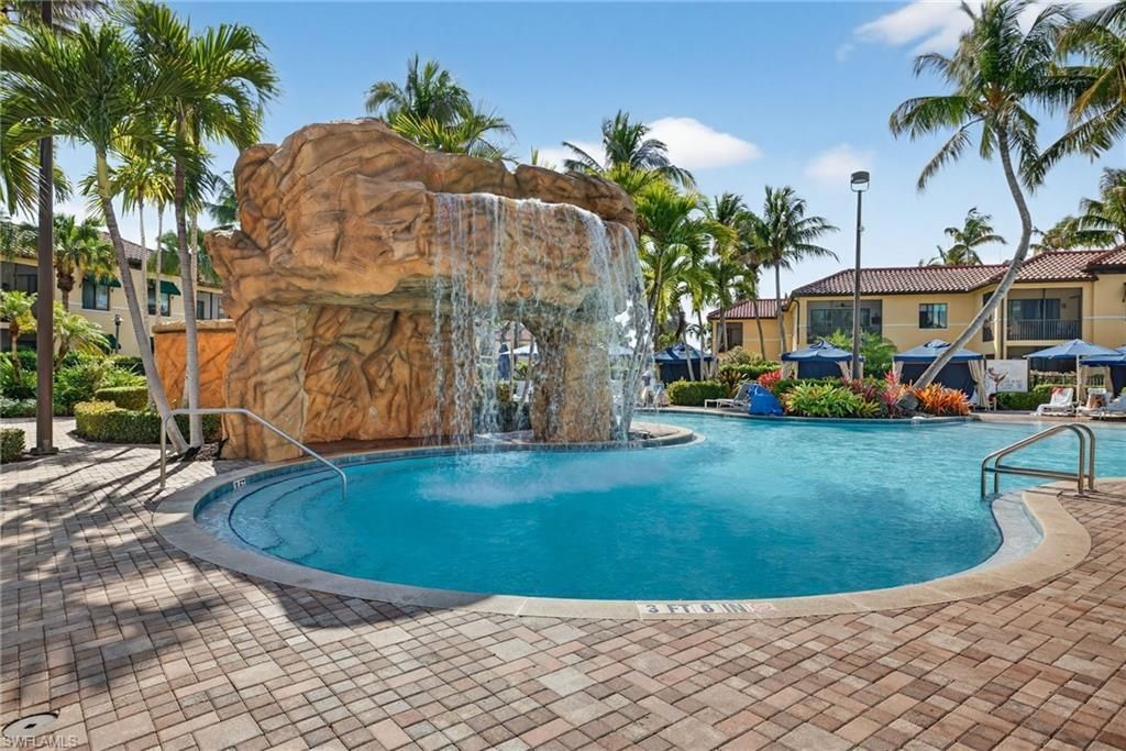 1540 5th Ave S, Unit D305, Naples, FL 34102 Photo