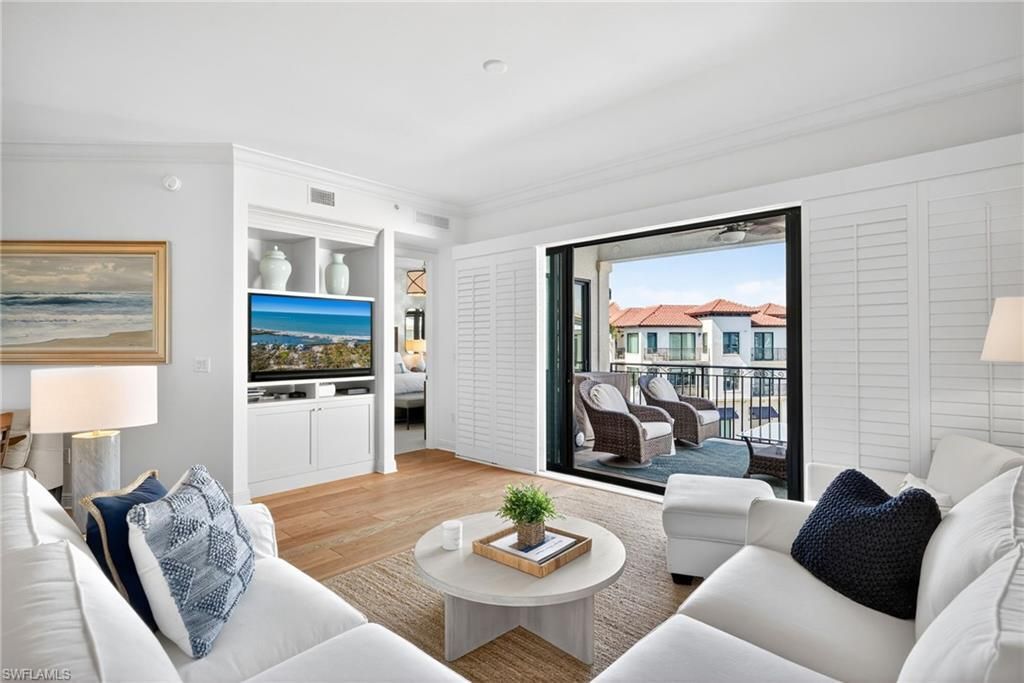 1540 5th Ave S, Unit D305, Naples, FL 34102 Photo