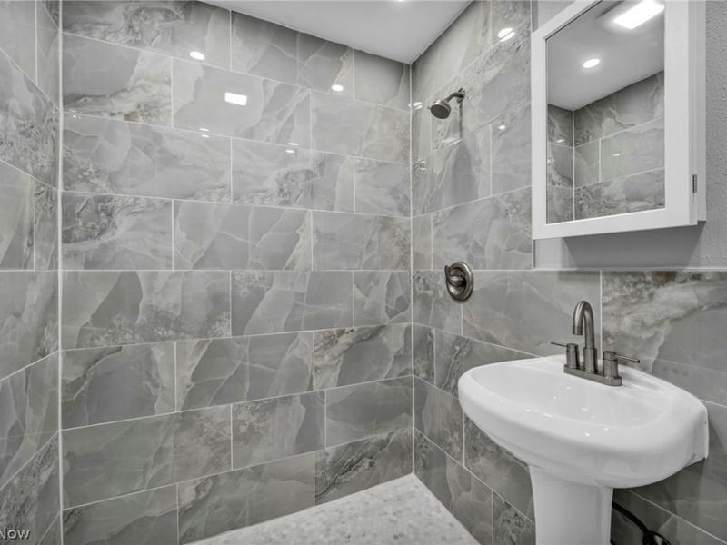 12929 Plover Street, Lakewood, OH 44107 Photo 26