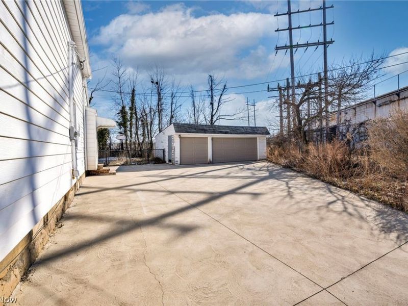 12929 Plover Street, Lakewood, OH 44107 Photo 50