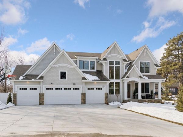 5120 Hooper Lake Road , Excelsior, MN 55331