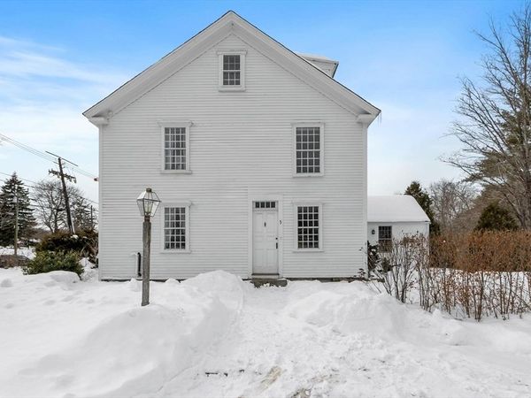 5 Lowell St, Unit 5, Carlisle, MA 01741