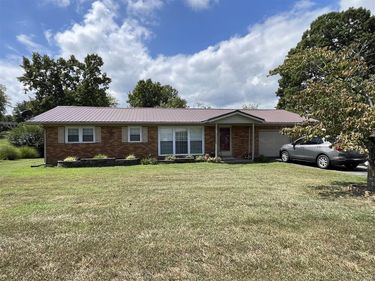 659 Woodland Circle Drive , Scottsville, KY 42164