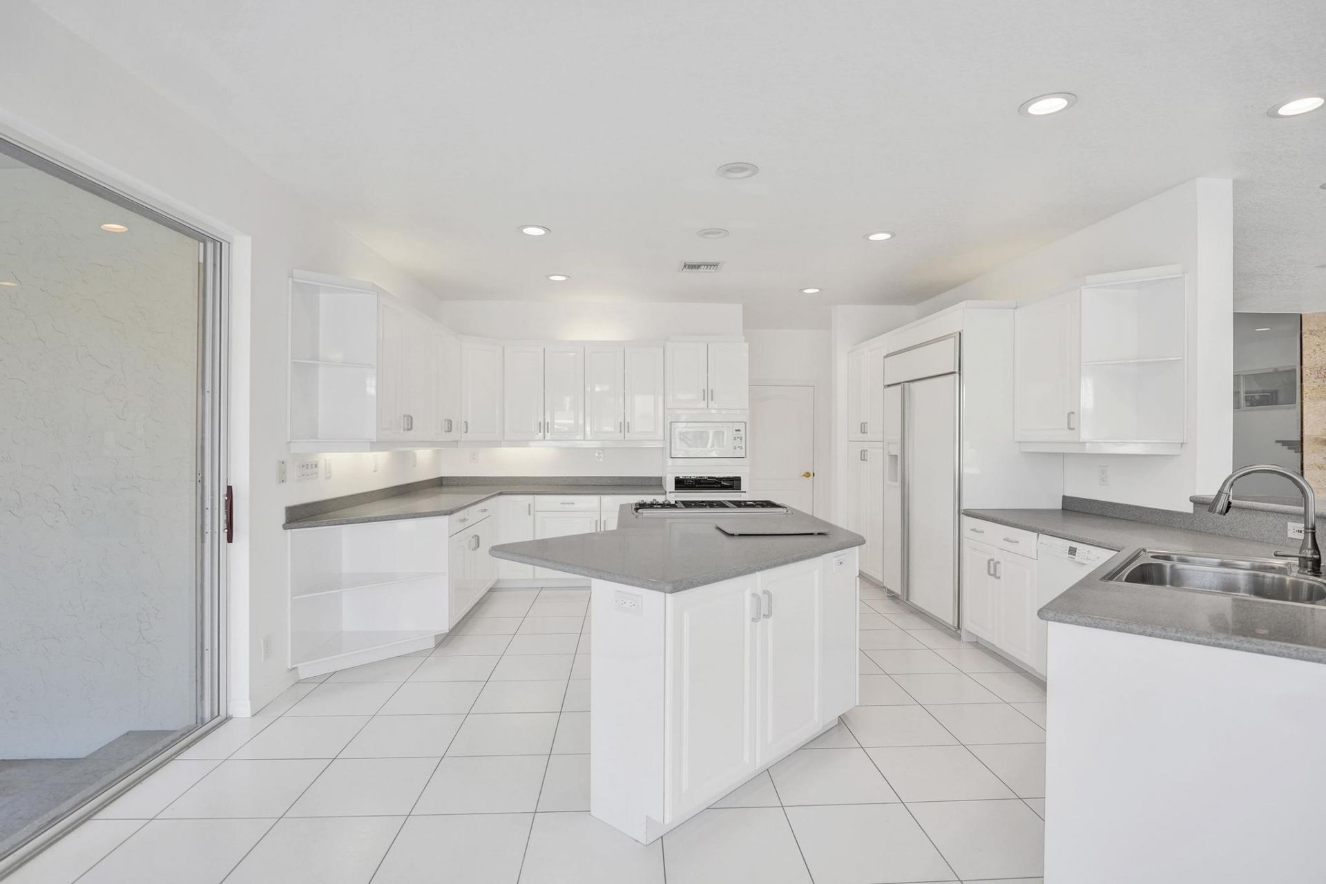 807 Coventry Street, Boca Raton, FL 33487 Photo