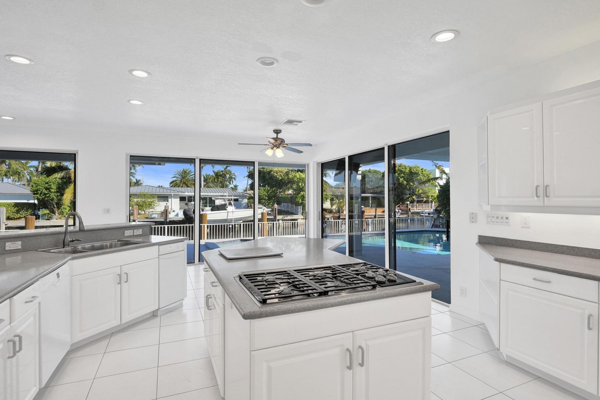 807 Coventry Street, Boca Raton, FL 33487 Photo