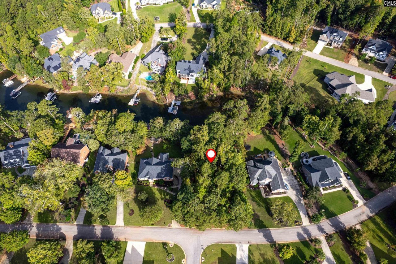 416 Lookover Pointe Drive  Photo 4