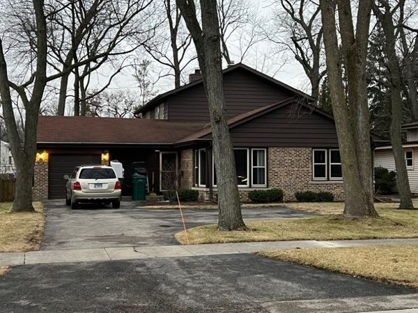 1631 Dundee Road , Northbrook, IL 60062