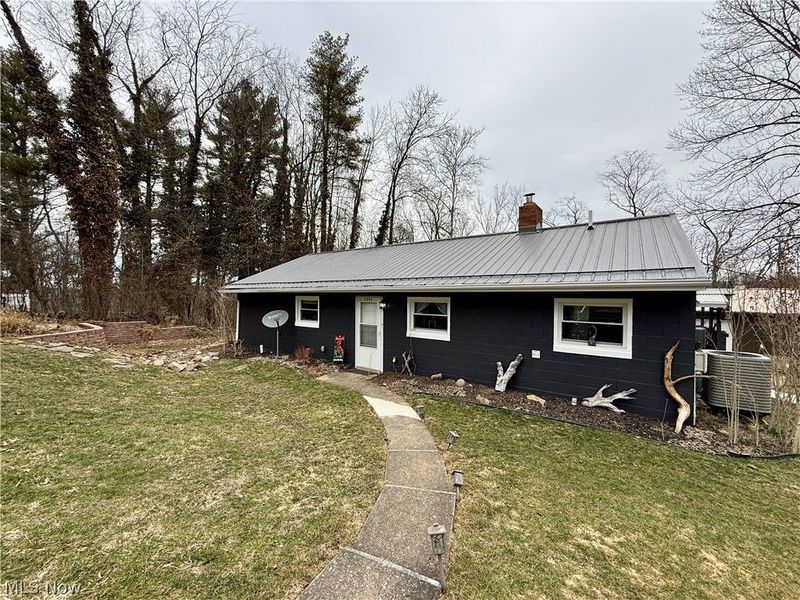 3201 Parkland Drive SW, Carrollton, OH 44615 Photo 2