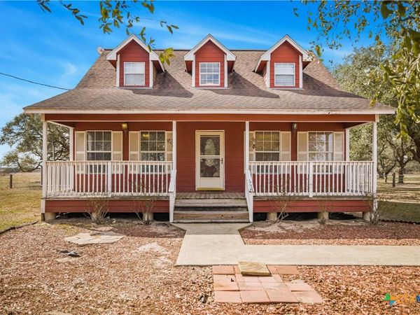 60 Ewing Road , Goliad, TX 77963