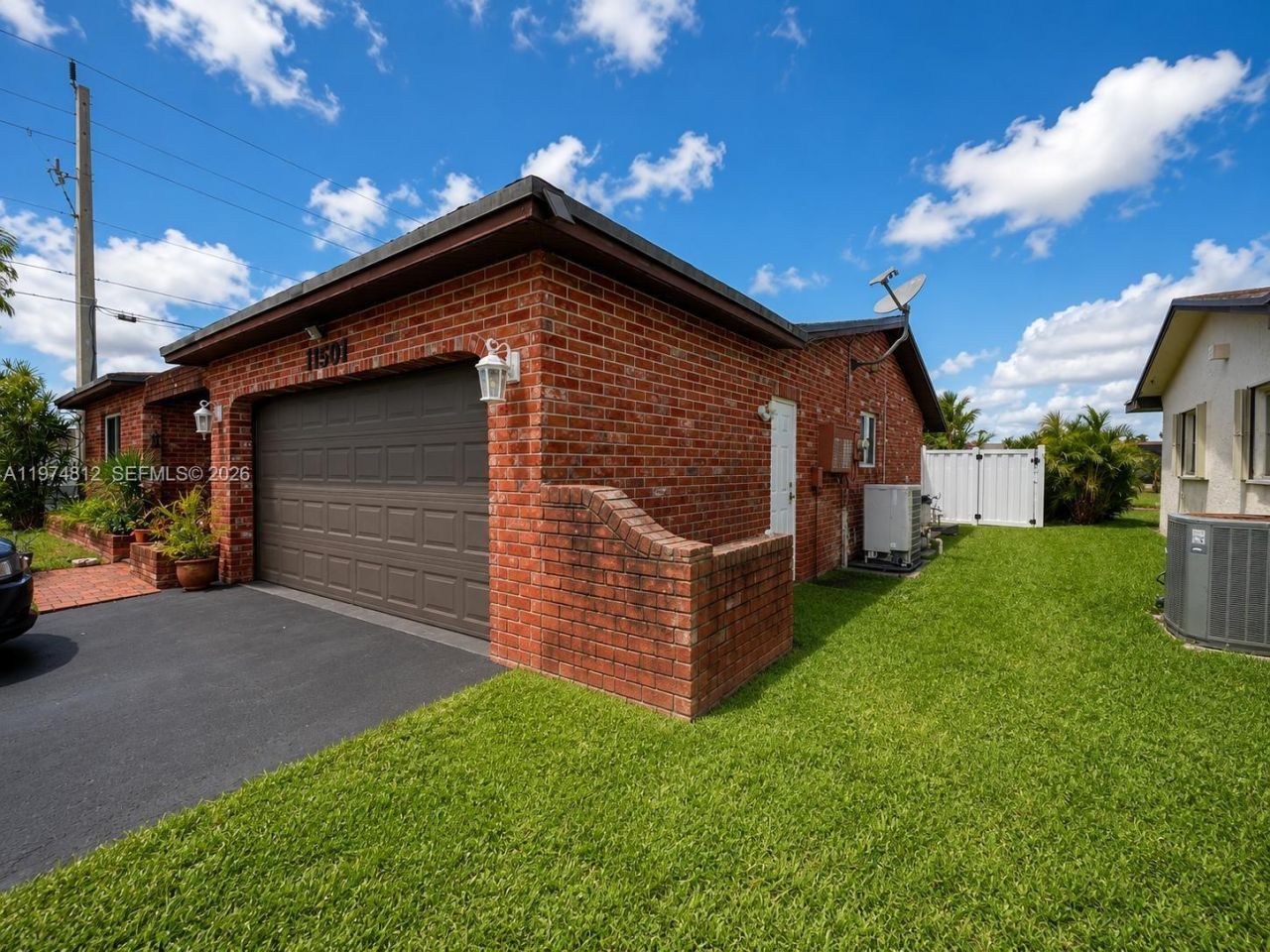 11501 NW 41st St, Sunrise, FL 33323 Photo