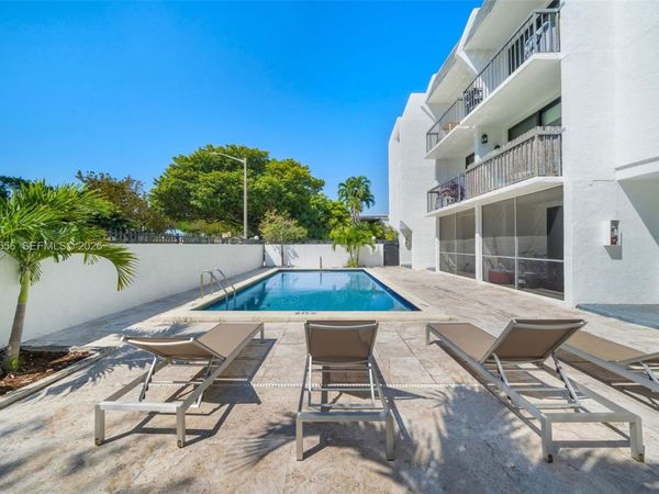 2345 NE 135th St , Unit 210, North Miami, FL 33181