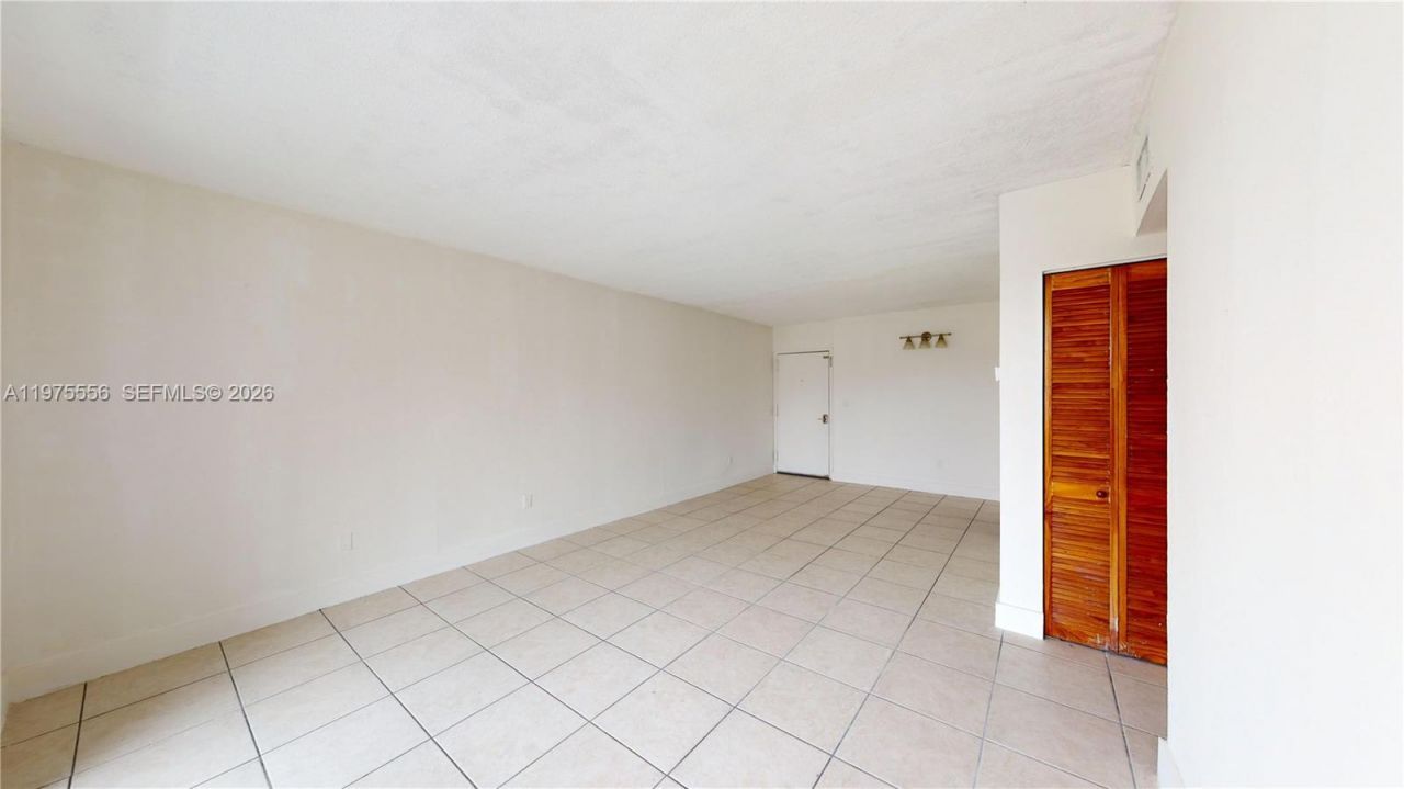 2345 NE 135th St , Unit 210, North Miami, FL 33181 Photo