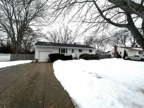 65 Rock Road , Islip Terrace, NY 11752