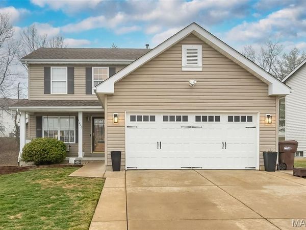 1208 Flintshire Lane, Lake St Louis, MO 63367