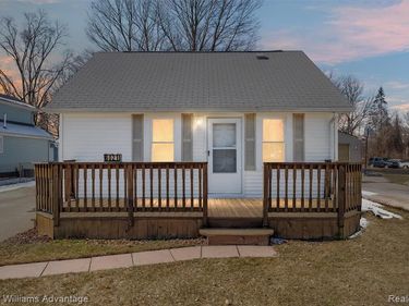 6021 Morley Street, Westland, MI 48185