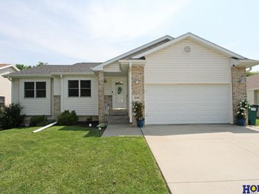 1948 SW 33 Street, Lincoln, NE 68522