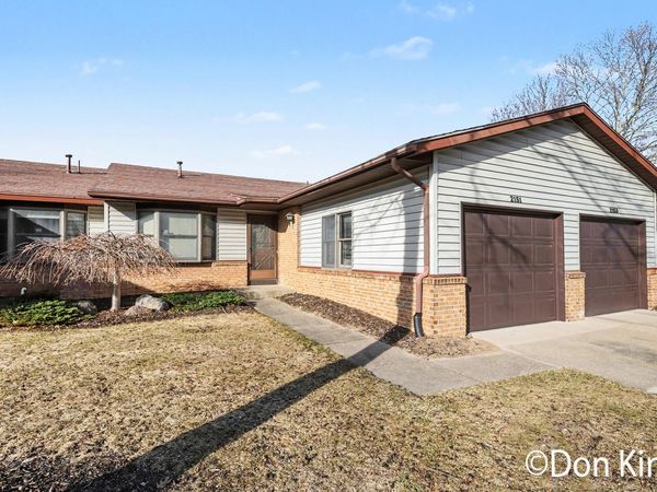 2151 Ter Van Drive NE, Grand Rapids, MI 49505