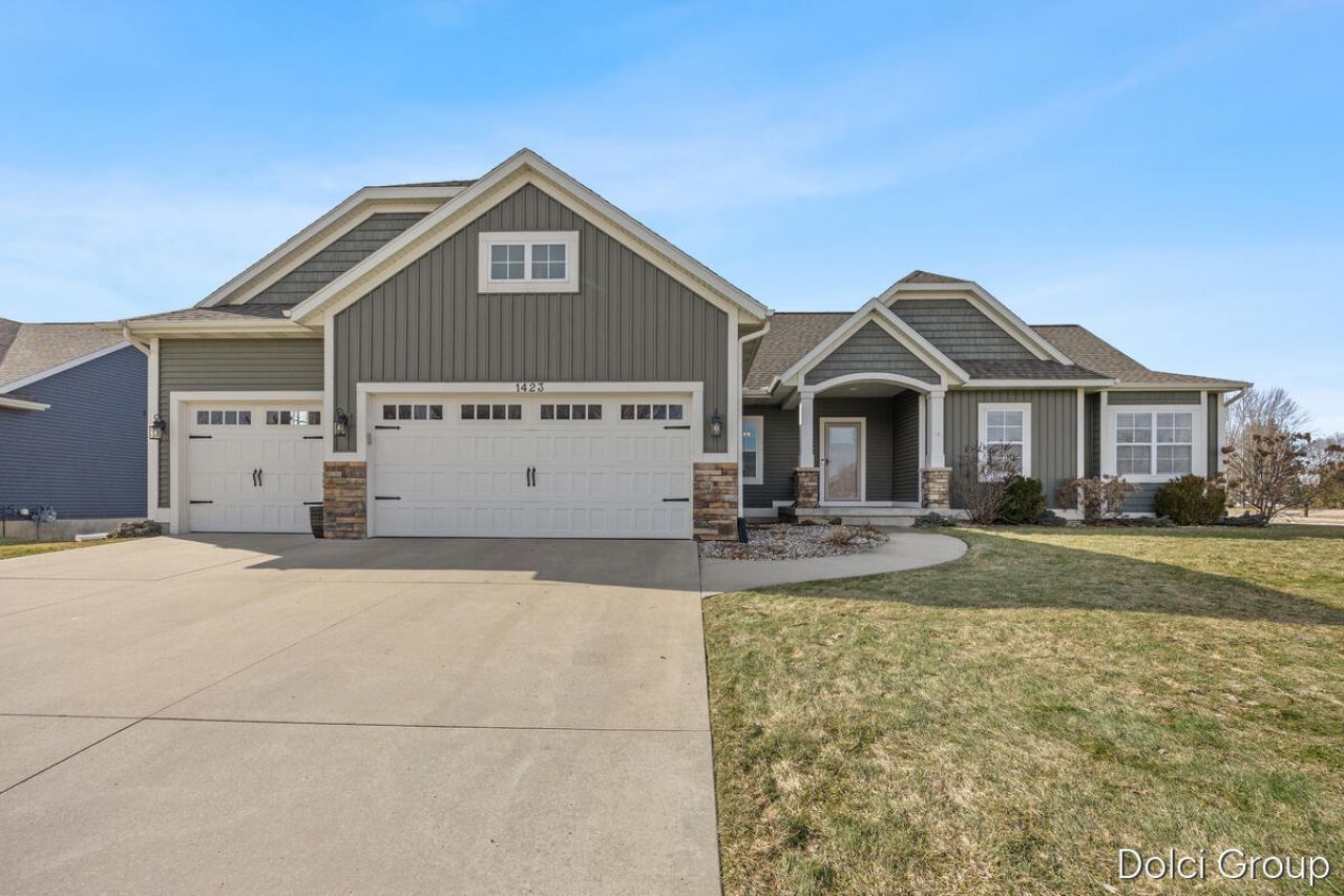 1423 Winchester Court, Grand Rapids, MI 49534 Main Photo