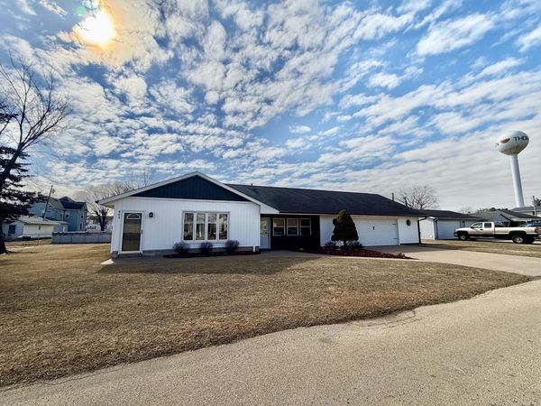 803 North Street, THOMSON, IL 61285