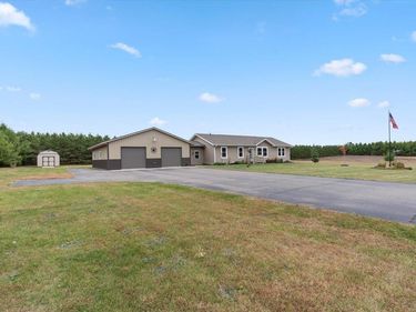 21250 Farm View Drive, Park Rapids, MN 56470