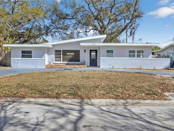 1321 MURRAY AVENUE , CLEARWATER, FL 33755