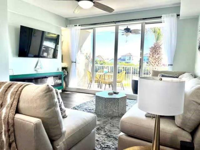 547 Bahia Beach Boulevard, Ruskin, FL 33570 Photo