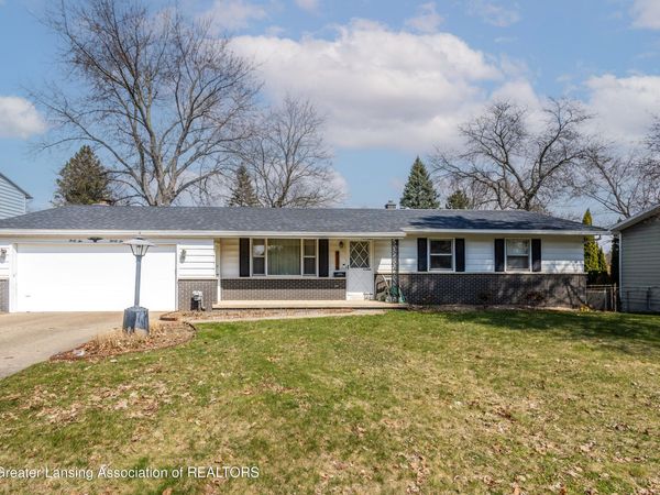 4236 Oakcrest Drive, Lansing, MI 48917