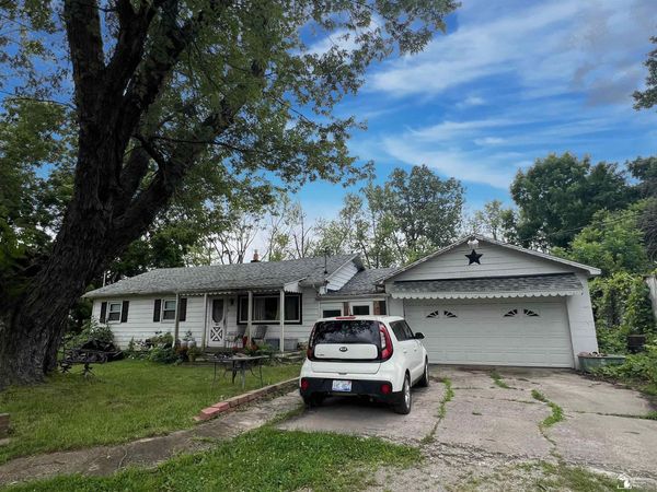 9089 S Telegraph Road, Temperance, MI 48182