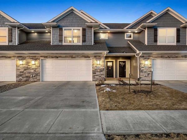 2222 Eversull Ln, North Liberty, IA 52317