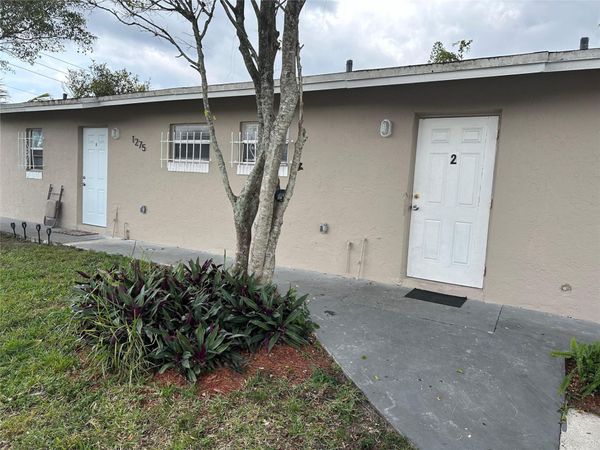 1275 NW 27 Ave, Oakland Park, FL 33311