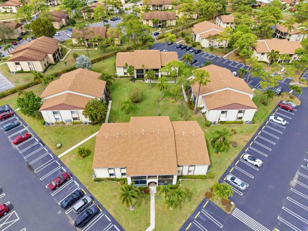 331 Knotty Pine Circle, Unit D-2, Greenacres, FL 33463