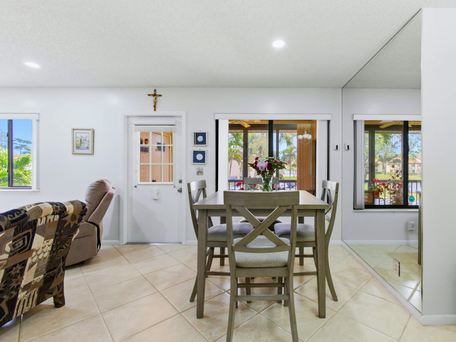 331 Knotty Pine Circle, Unit D-2, Greenacres, FL 33463 Photo