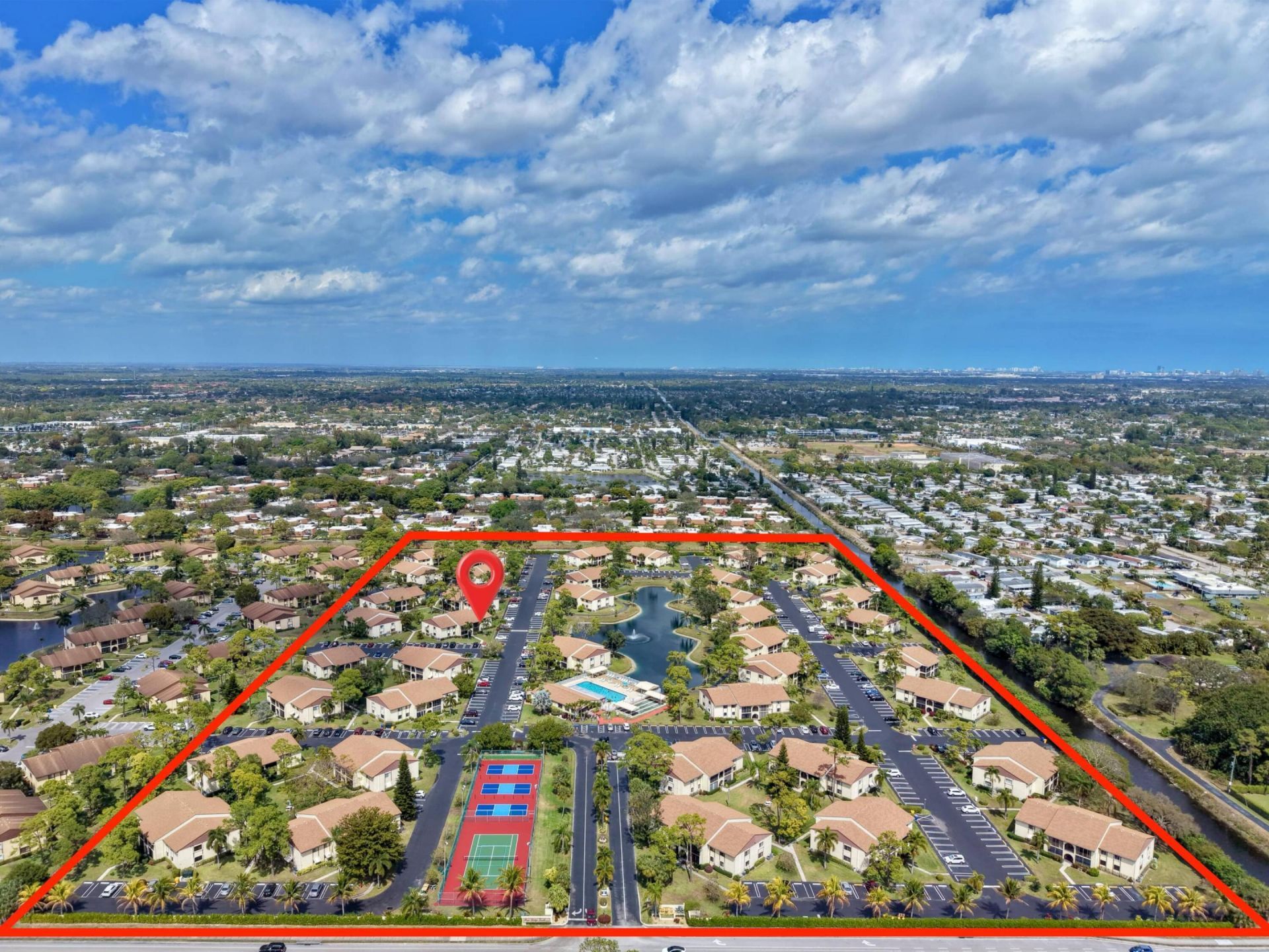 331 Knotty Pine Circle, Unit D-2, Greenacres, FL 33463 Photo