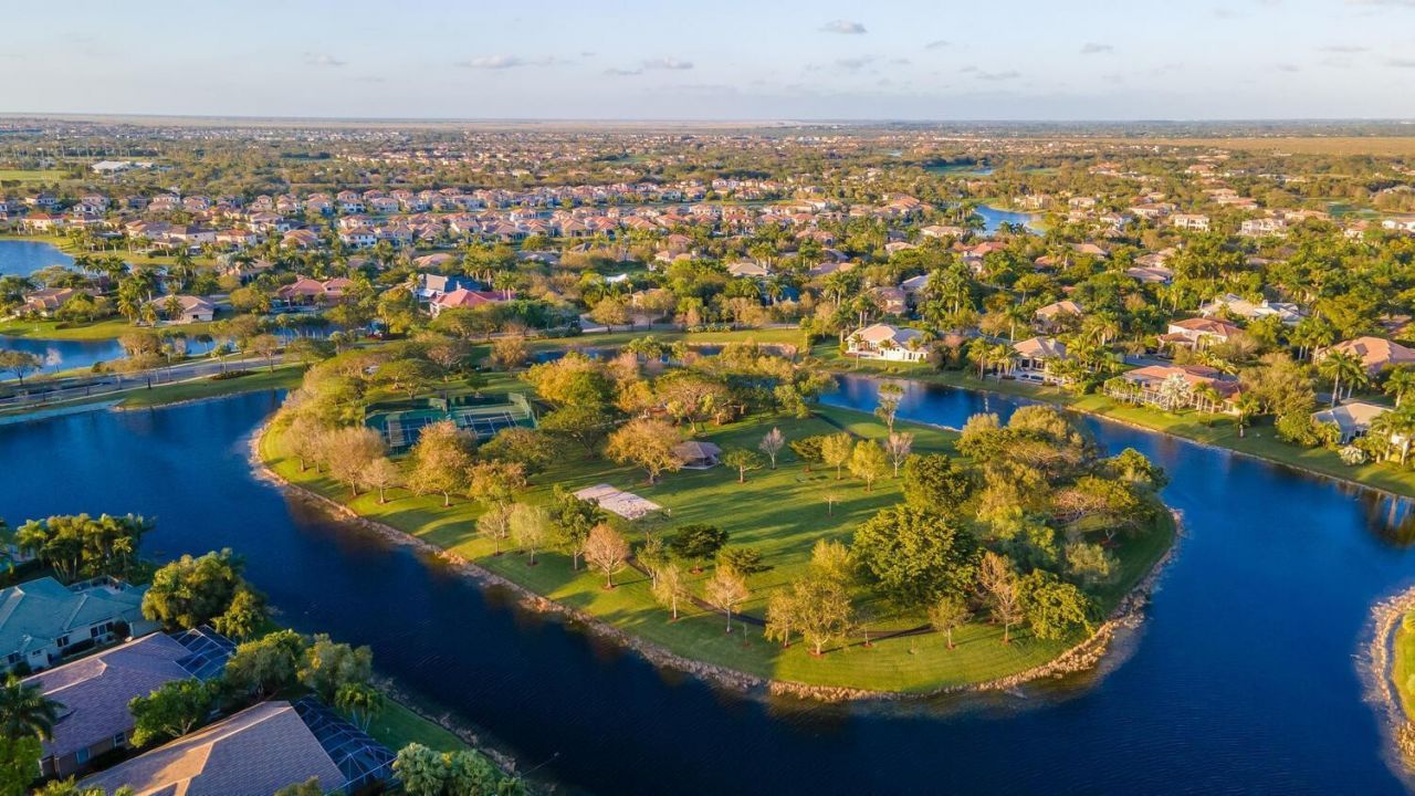 6897 NW 107th Terrace, Parkland, FL 33076 Photo